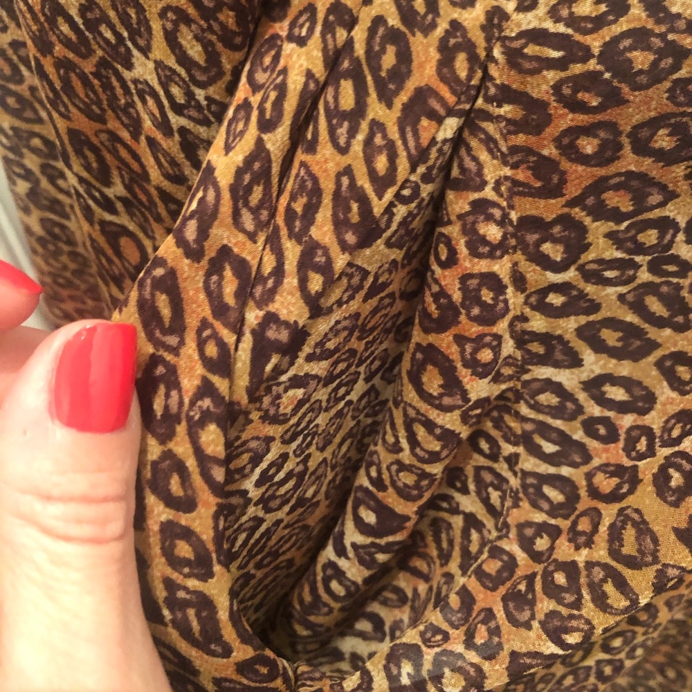 Victoria’s Secret kimono - Picture 3 of 4